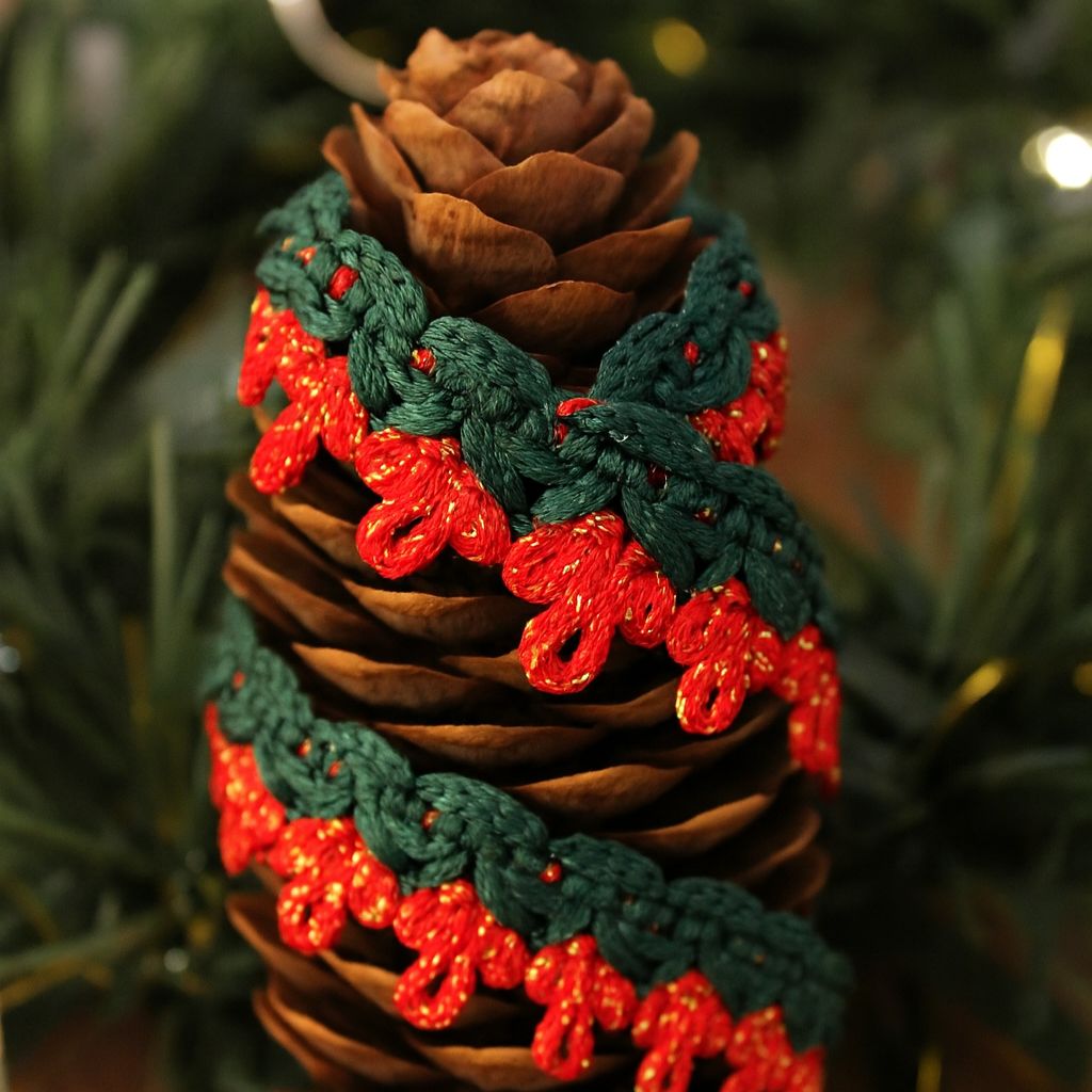 RENDA BICO 1,7cm VERMELHO/VERDE/OURO 10m RENDA BICO 1,7cm VERMELHO/VERDE/OURO 10m