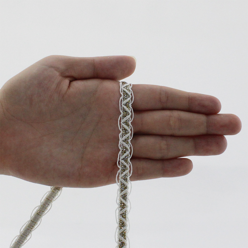 PASSAMANARIA ZIG ZAG 1,1cm SEM BENEFICIAMENTO/OURO/PRATA 20m PASSAMANARIA ZIG ZAG 1,1cm SEM BENEFICIAMENTO/OURO/PRATA 20m