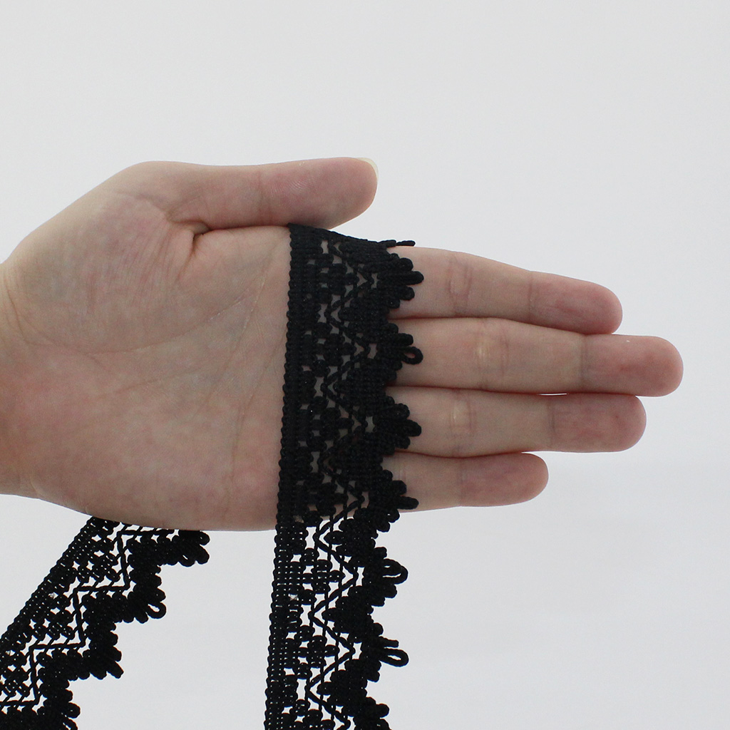 RENDA ZIG ZAG BICO 3,2cm PRETO 30m RENDA ZIG ZAG BICO 3,2cm PRETO 30m