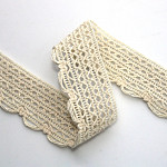 RENDA LARGA 2,6cm CRU 30m